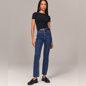 Abercrombie & Fitch Ultra High Rise Ankle Straight Jean Dark Wash